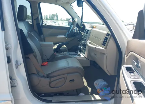 2008 Jeep Liberty Limited Edition from USA, damaged, VIN 1J8GN58K38W165416